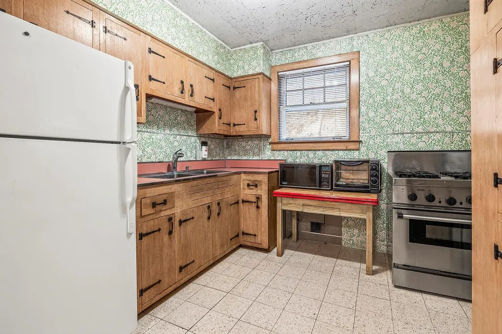 64 E Mountain Road N Cold Spring NY 10516