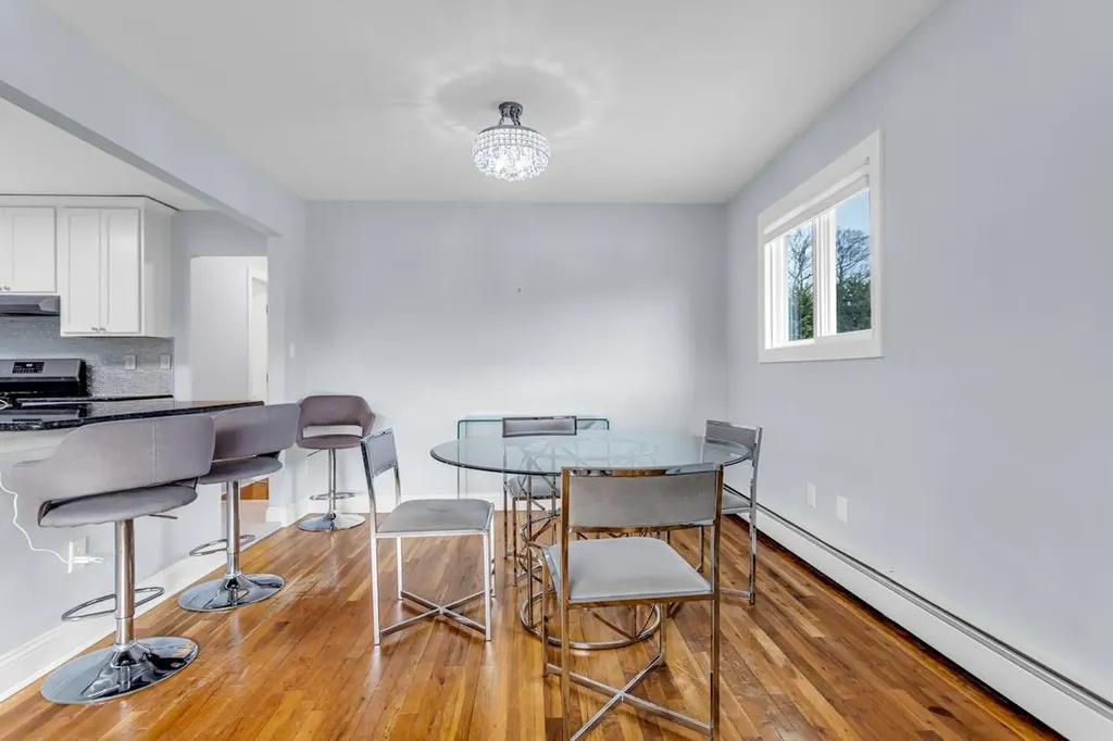 1825 Old Mill Road Merrick NY 11566