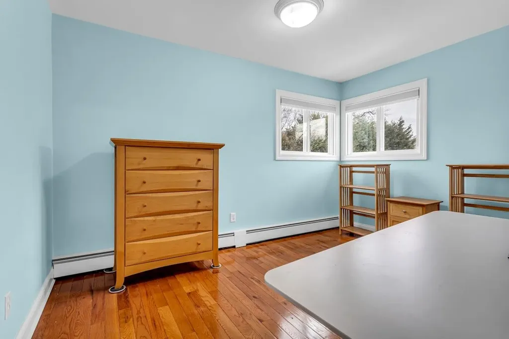 1825 Old Mill Road Merrick NY 11566