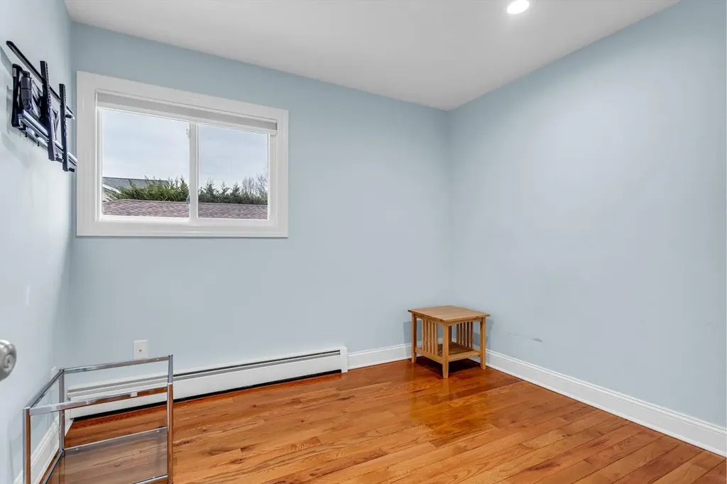 1825 Old Mill Road Merrick NY 11566