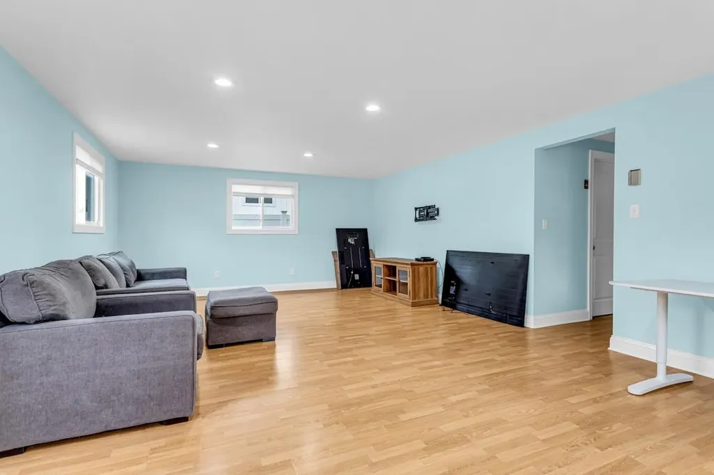 1825 Old Mill Road Merrick NY 11566