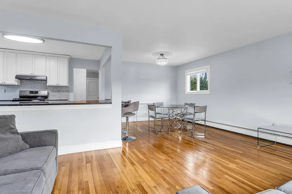 1825 Old Mill Road Merrick NY 11566