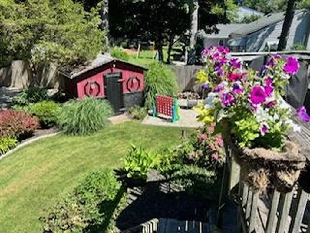 1454 Manor Lane Bay Shore NY 11706