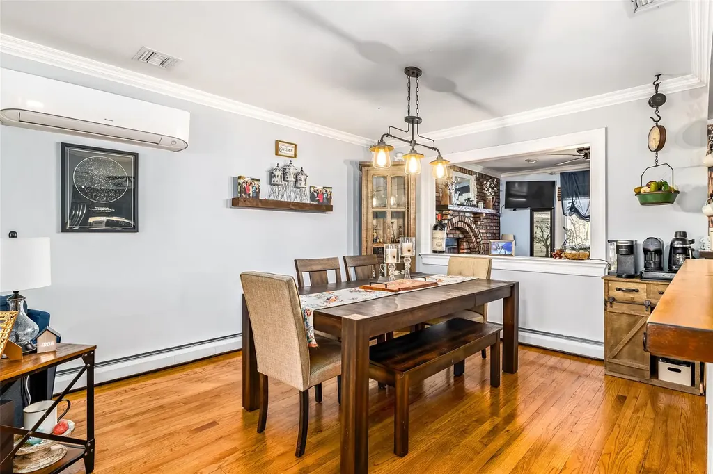 1454 Manor Lane Bay Shore NY 11706