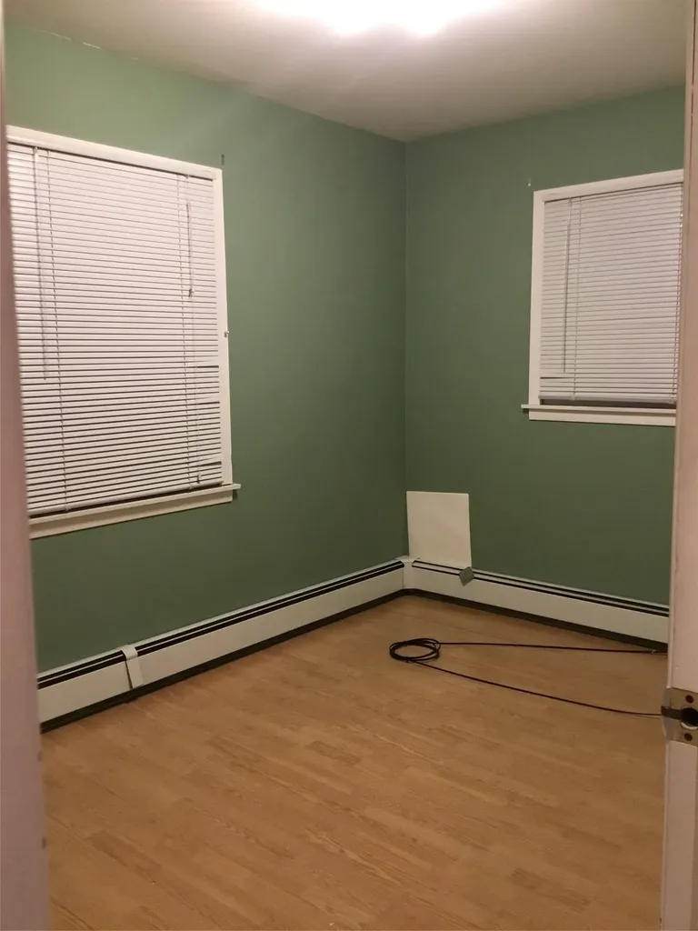 29 Spring Lane Levittown NY 11756