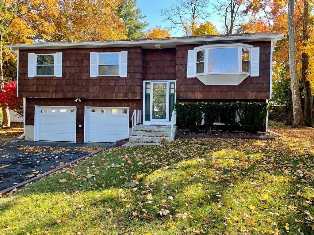 27 Hankin Loop Poughkeepsie NY 12601