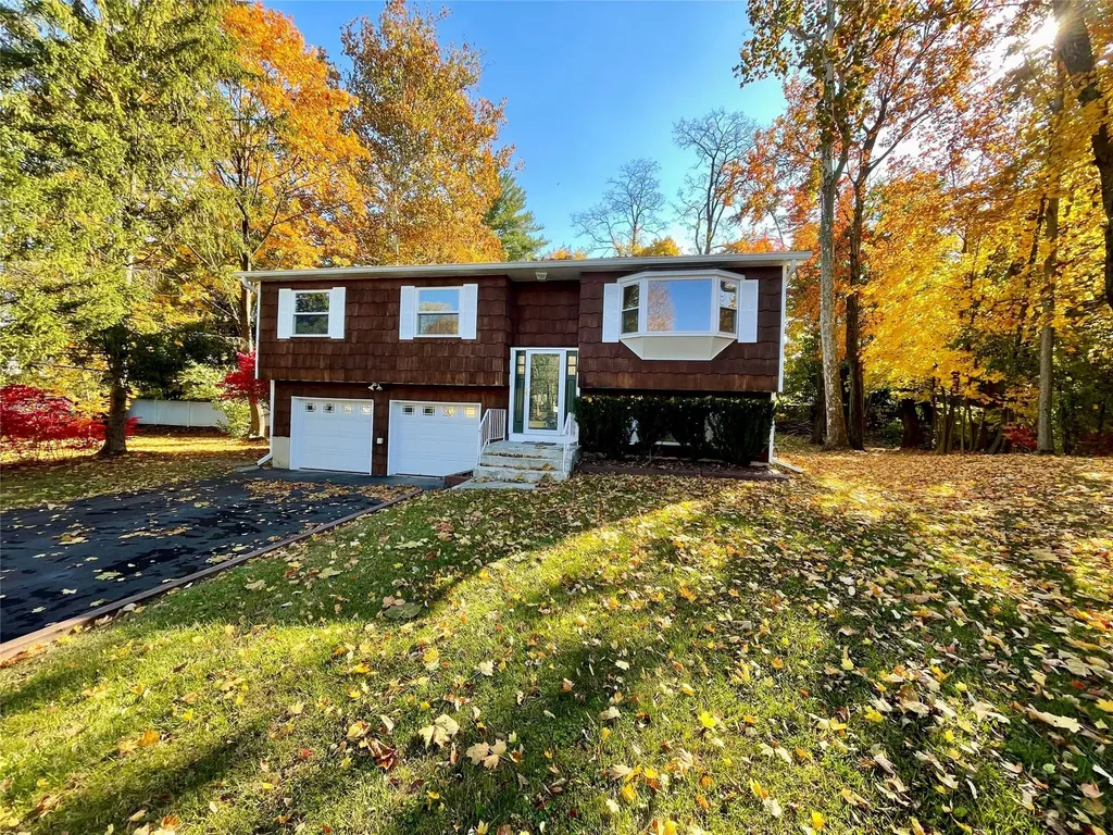 27 Hankin Loop Poughkeepsie NY 12601