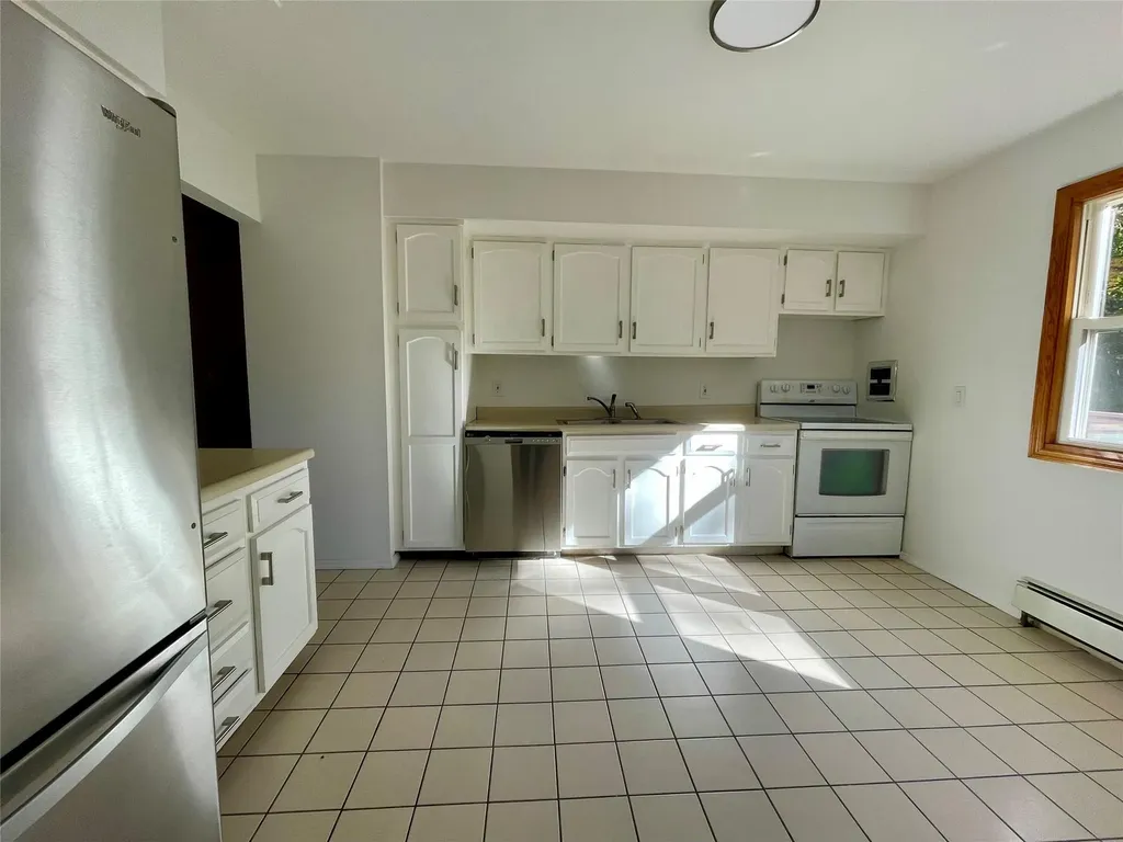27 Hankin Loop Poughkeepsie NY 12601