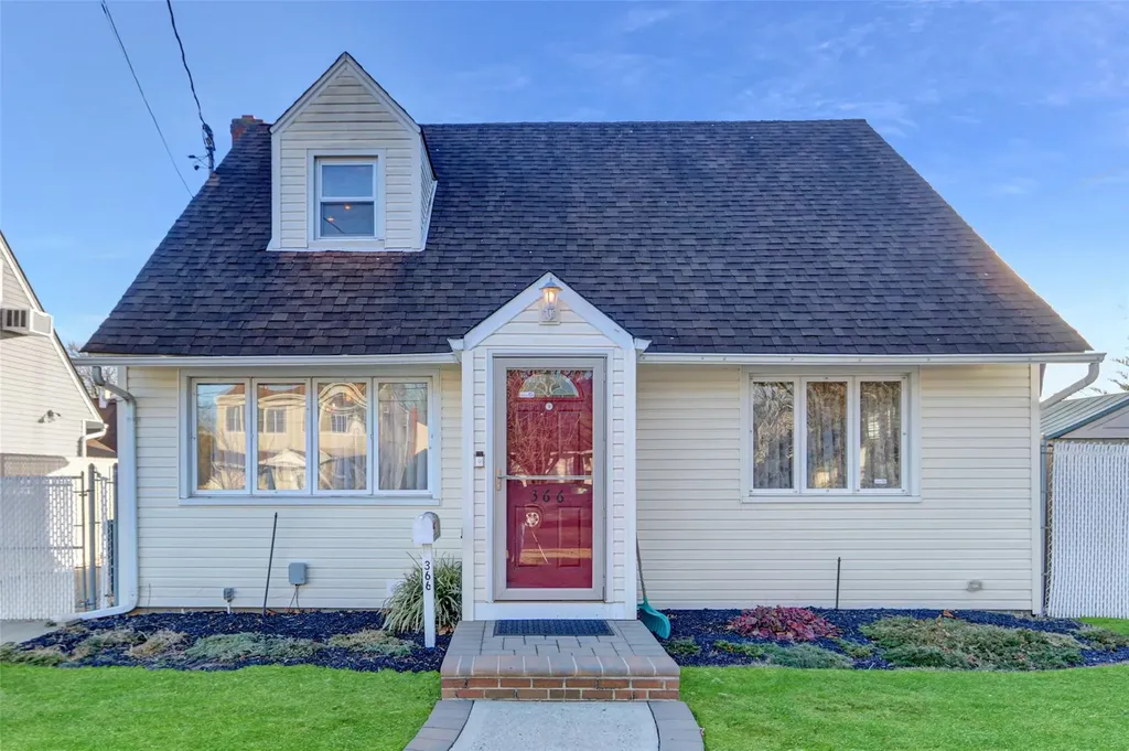 366 Coolidge Avenue Oceanside NY 11572