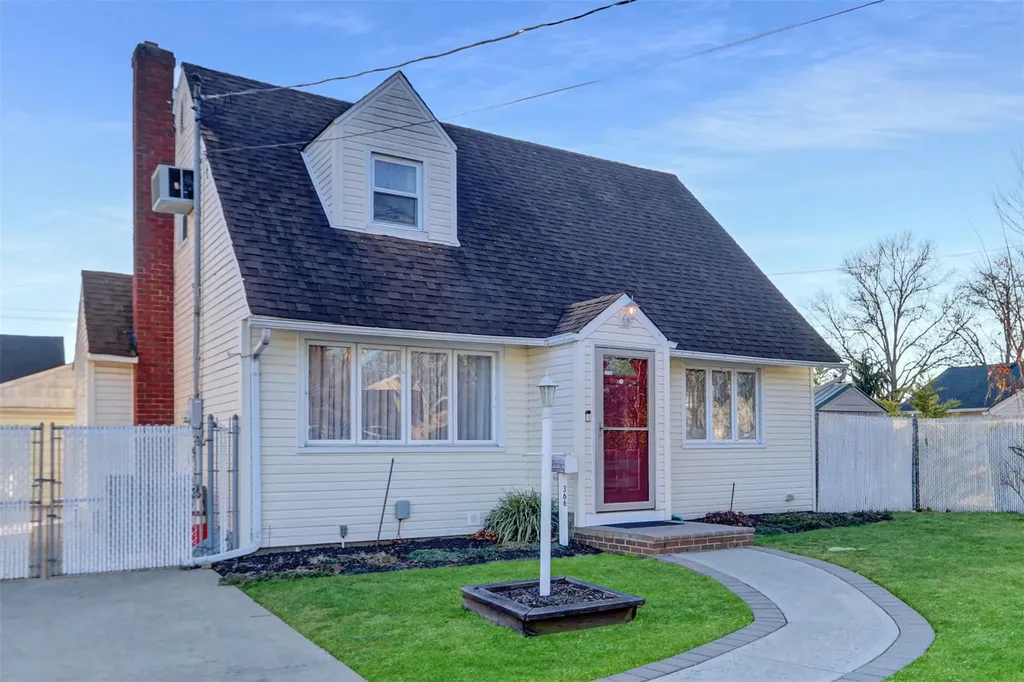 366 Coolidge Avenue Oceanside NY 11572