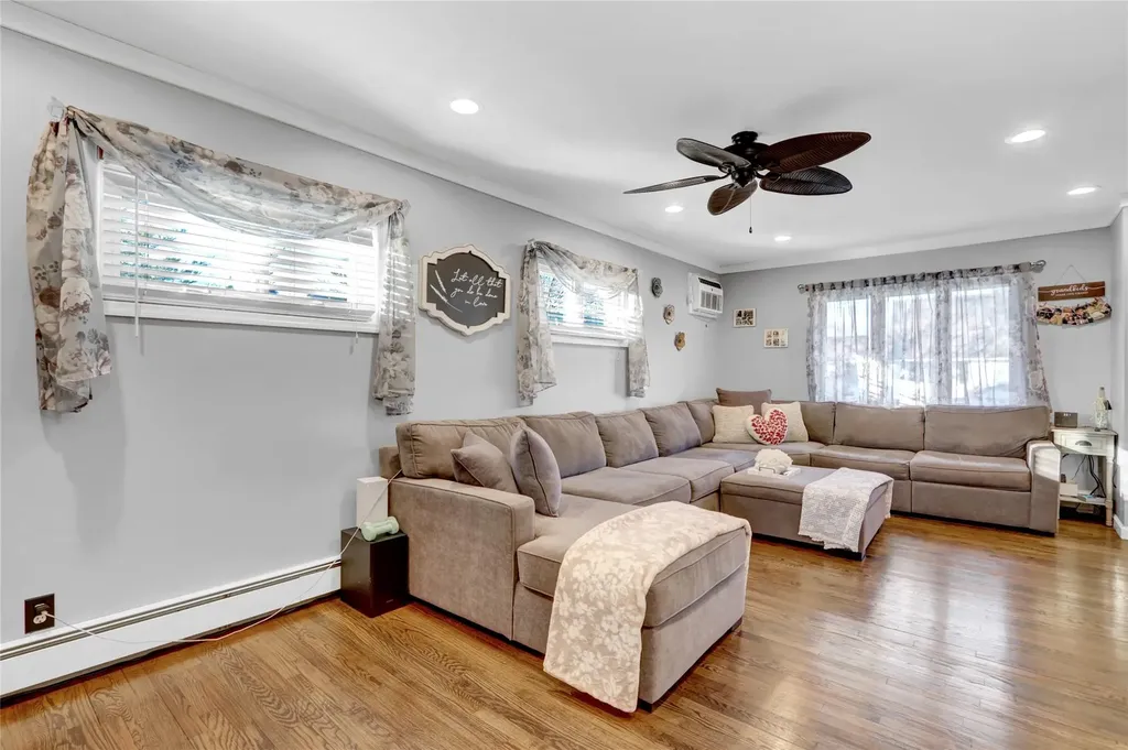 366 Coolidge Avenue Oceanside NY 11572
