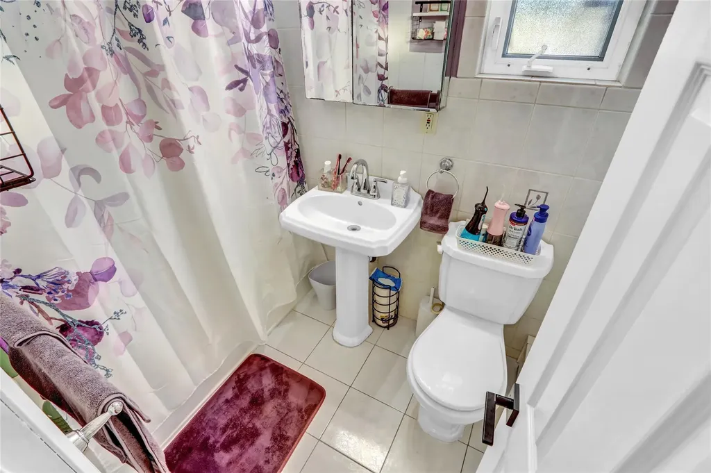 366 Coolidge Avenue Oceanside NY 11572