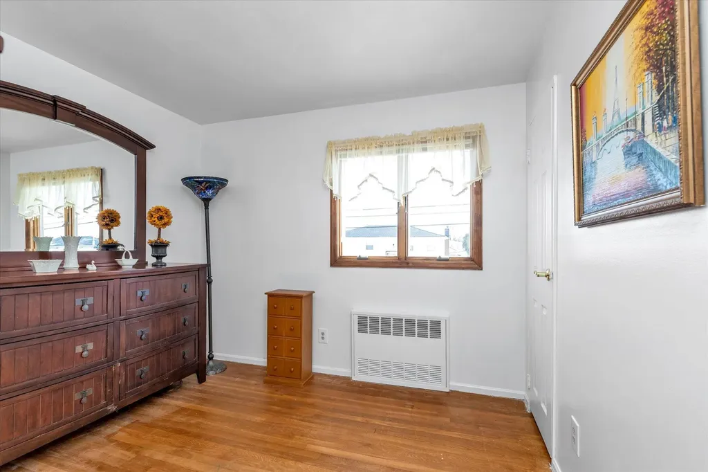 34 Evergreen Avenue Bethpage NY 11714