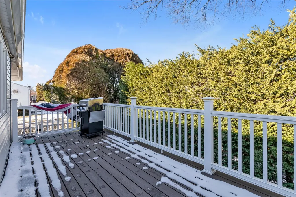 34 Evergreen Avenue Bethpage NY 11714