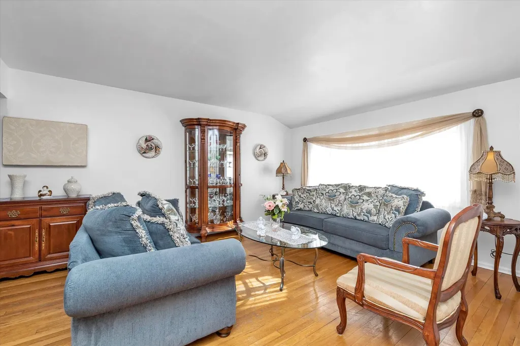 34 Evergreen Avenue Bethpage NY 11714