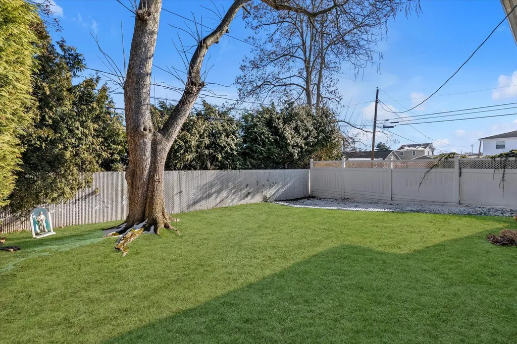 34 Evergreen Avenue Bethpage NY 11714