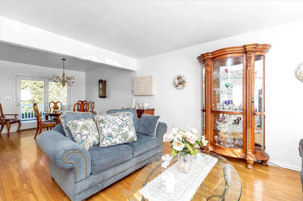 34 Evergreen Avenue Bethpage NY 11714