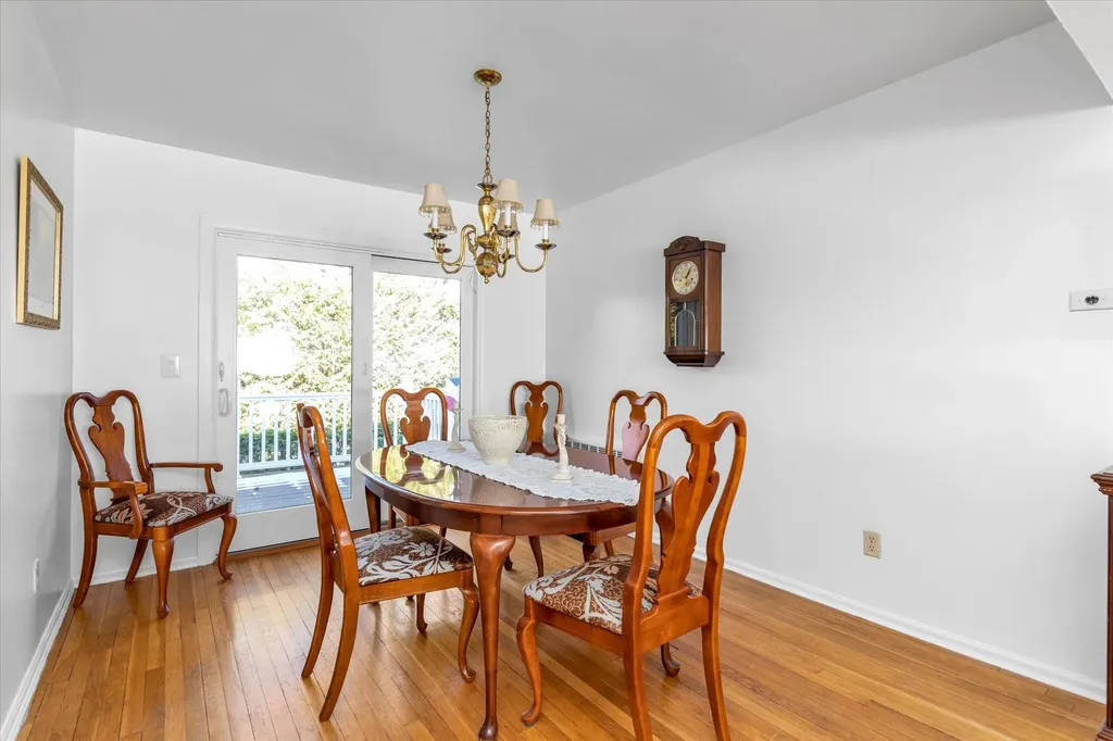 34 Evergreen Avenue Bethpage NY 11714