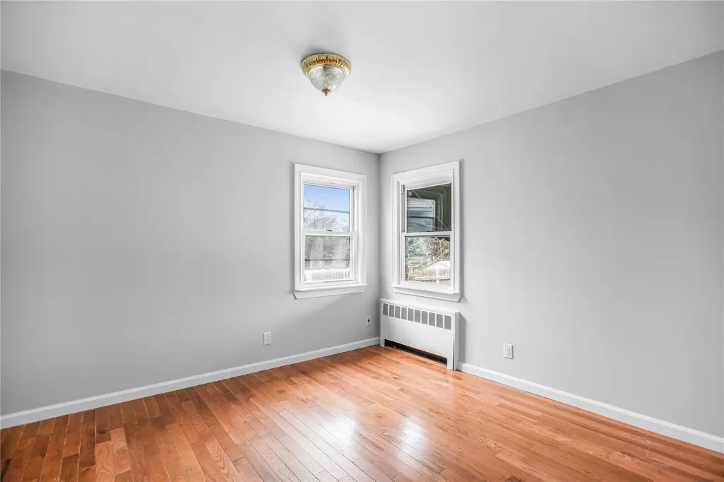 15 1st Place New Hyde Park NY 11040