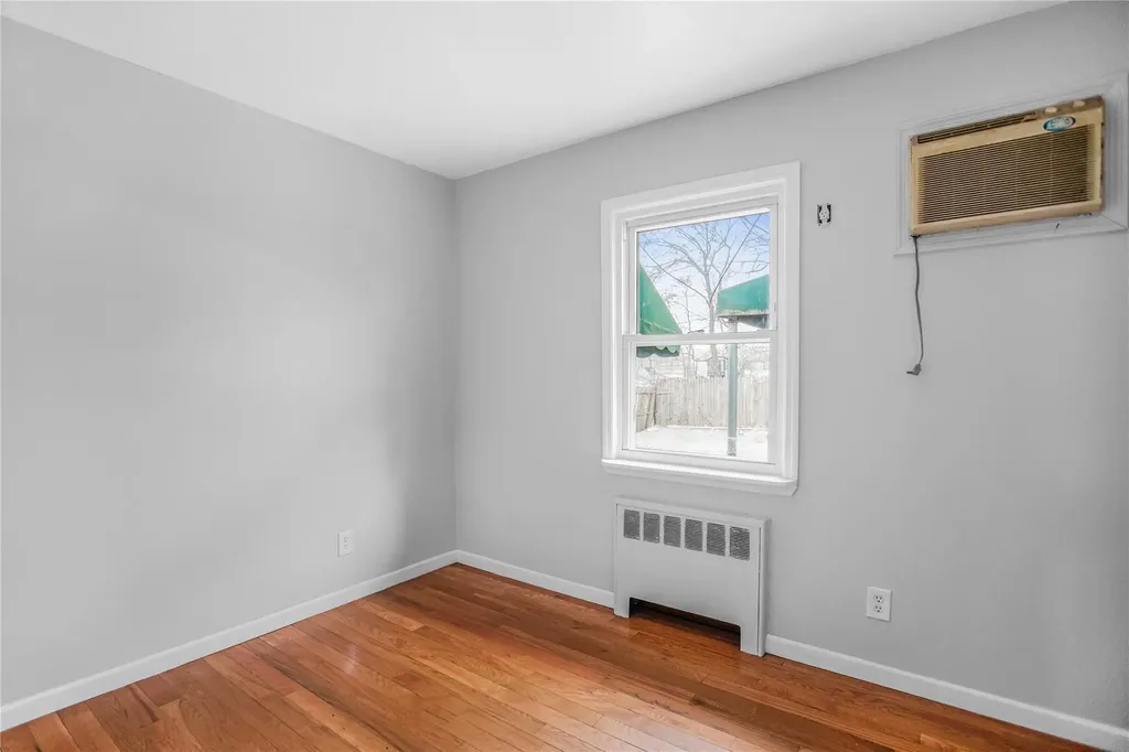 15 1st Place New Hyde Park NY 11040