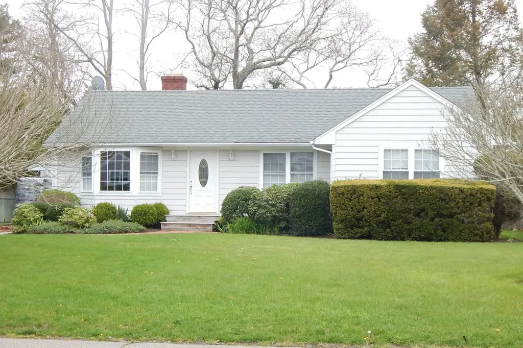 15 Maple Street Westhampton Beach NY 11978