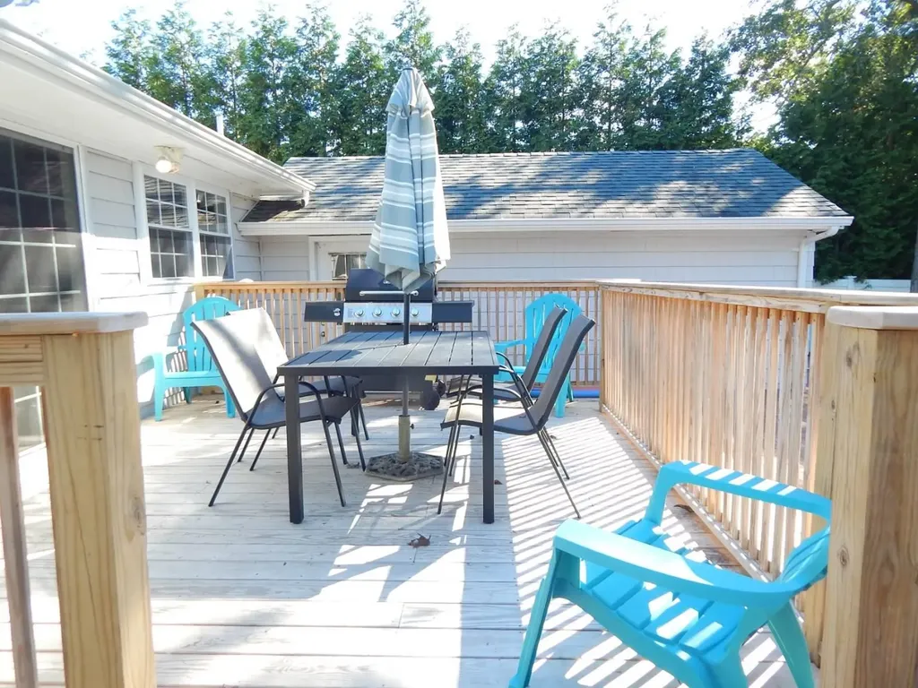 15 Maple Street Westhampton Beach NY 11978