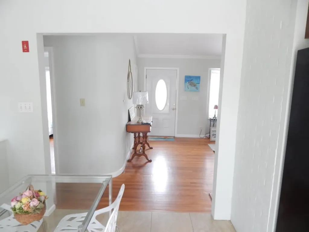 15 Maple Street Westhampton Beach NY 11978
