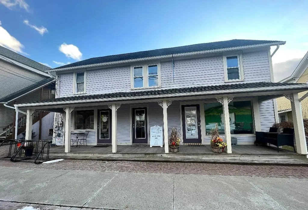 127 Main Street Gardiner NY 12525