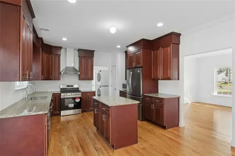 9 Coleen Court Centereach NY 11720