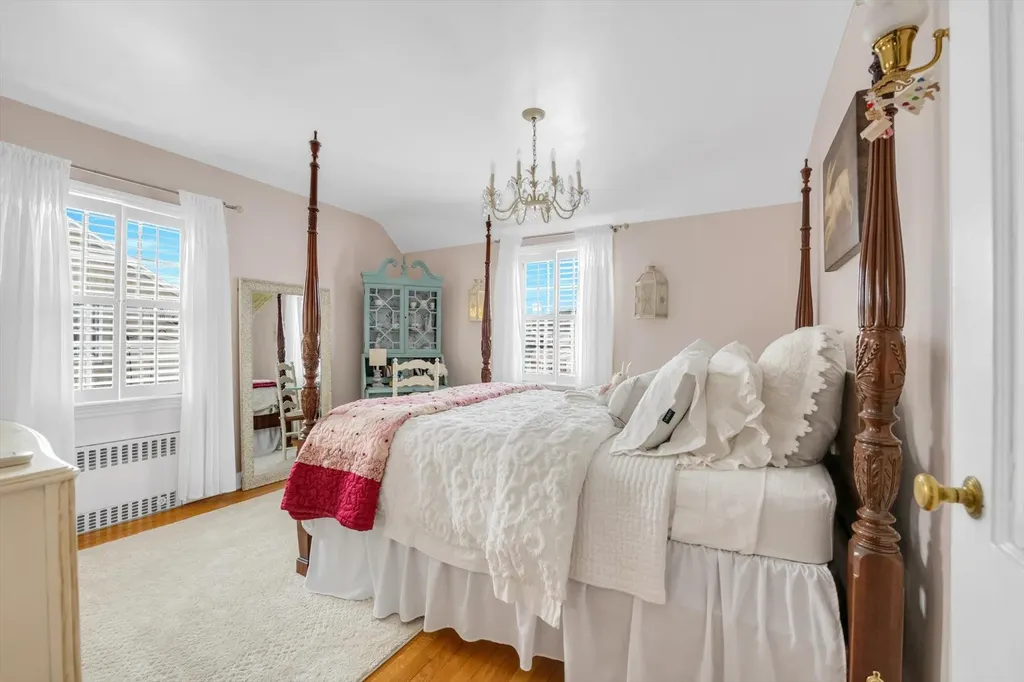 88 Hart Street Lynbrook NY 11563