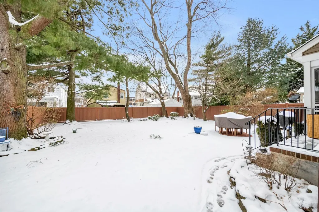 88 Hart Street Lynbrook NY 11563