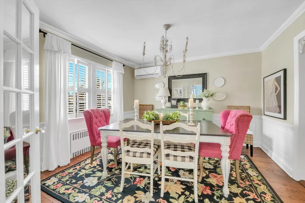 88 Hart Street Lynbrook NY 11563