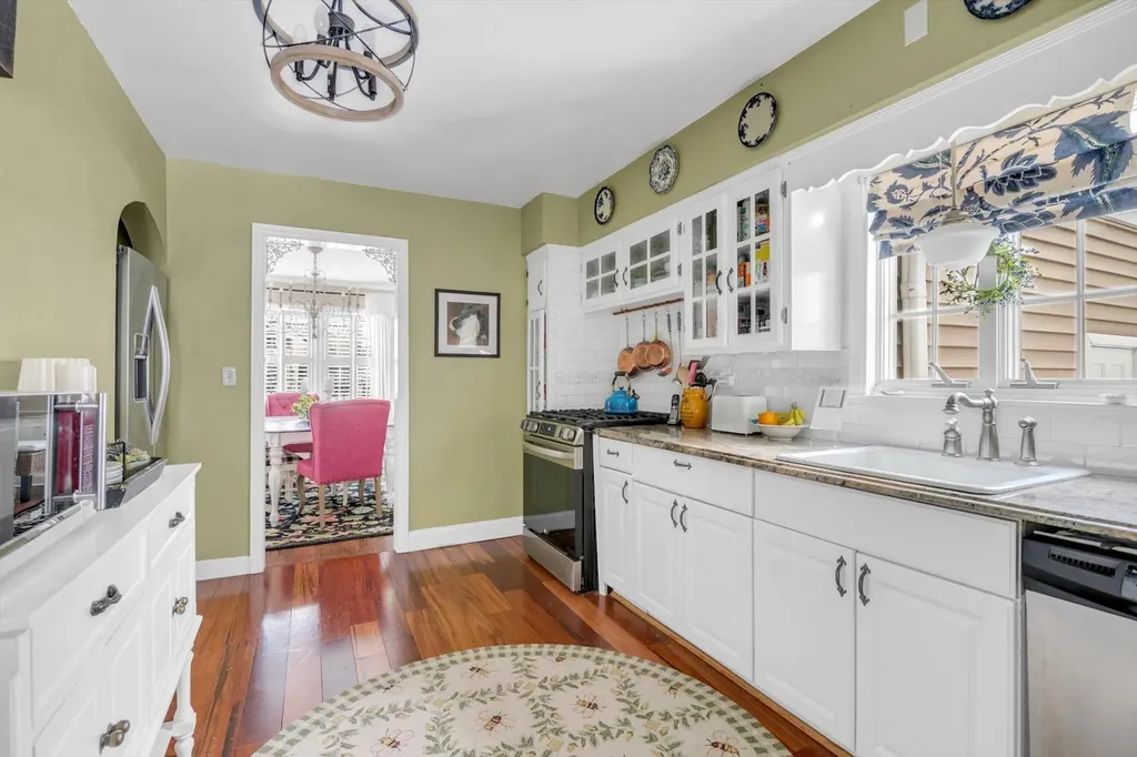 88 Hart Street Lynbrook NY 11563