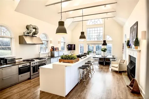 20 Orchard Hill Drive Millbrook NY 12545