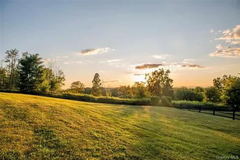20 Orchard Hill Drive Millbrook NY 12545