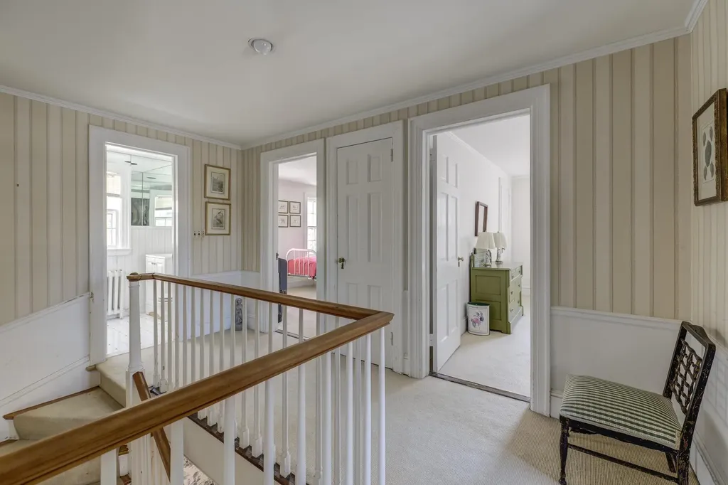 105 Walnut Road Glen Cove NY 11542