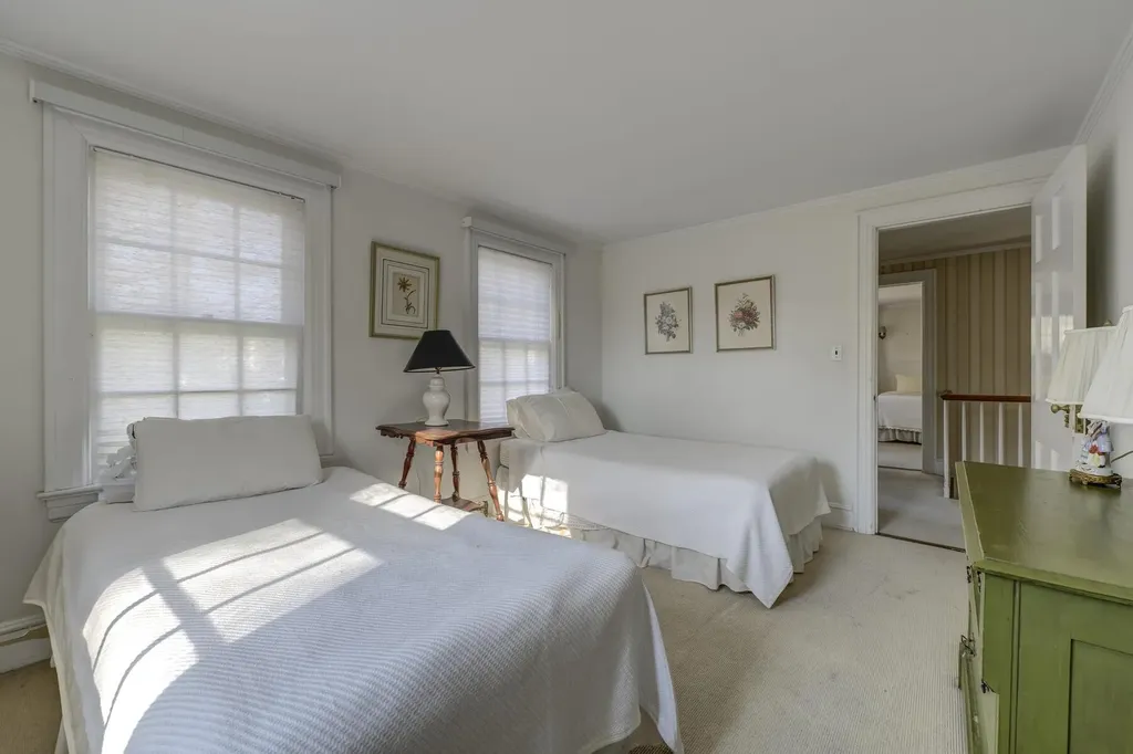105 Walnut Road Glen Cove NY 11542