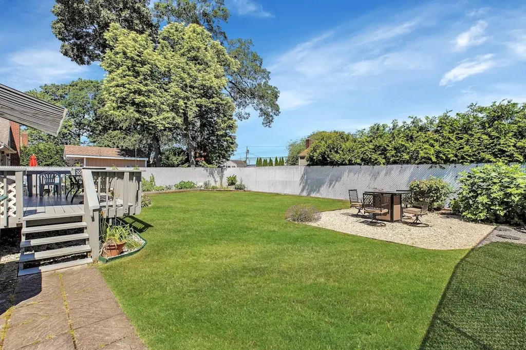 89 Toronto Avenue Massapequa NY 11758