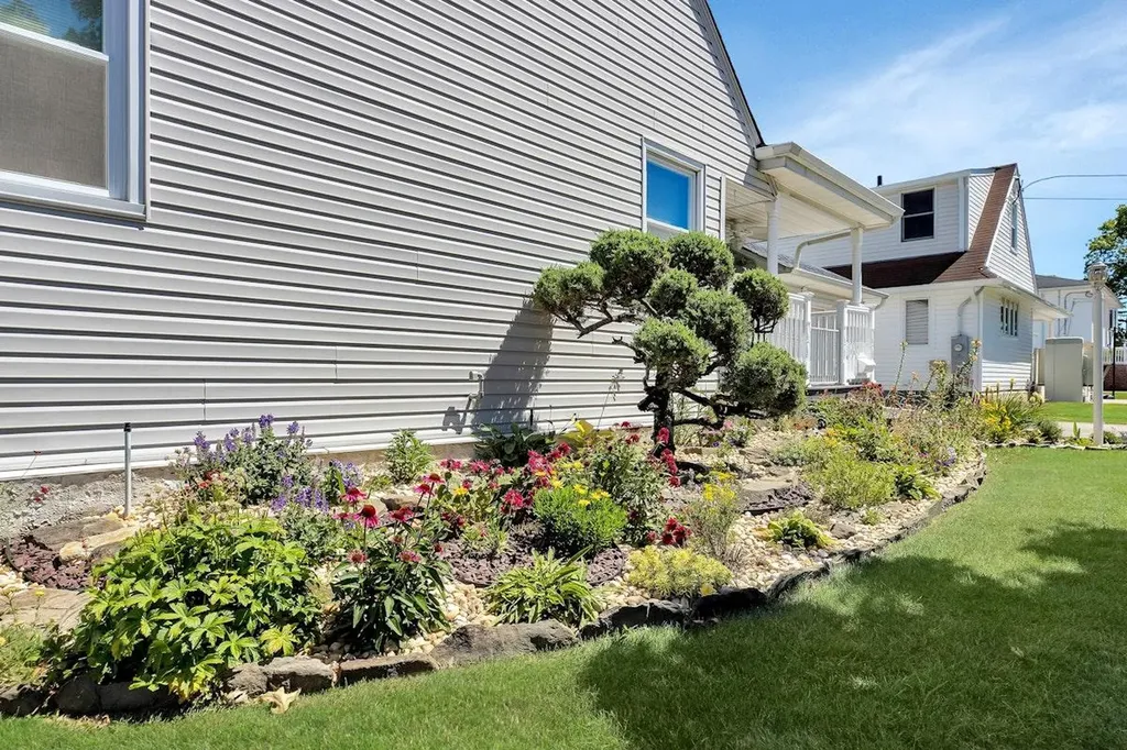 89 Toronto Avenue Massapequa NY 11758