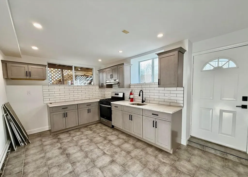 343 Stewart Avenue Staten Island NY 10314