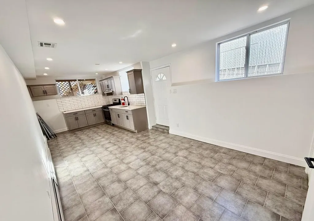 343 Stewart Avenue Staten Island NY 10314