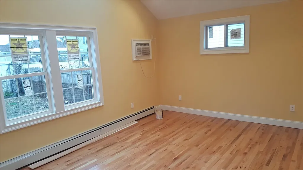 34 Warwick Road Island Park NY 11558