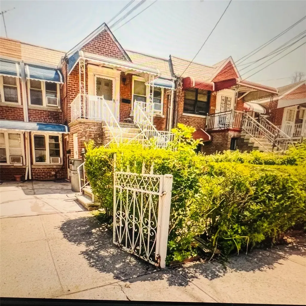 2568 Wilson Avenue Bronx NY 10469