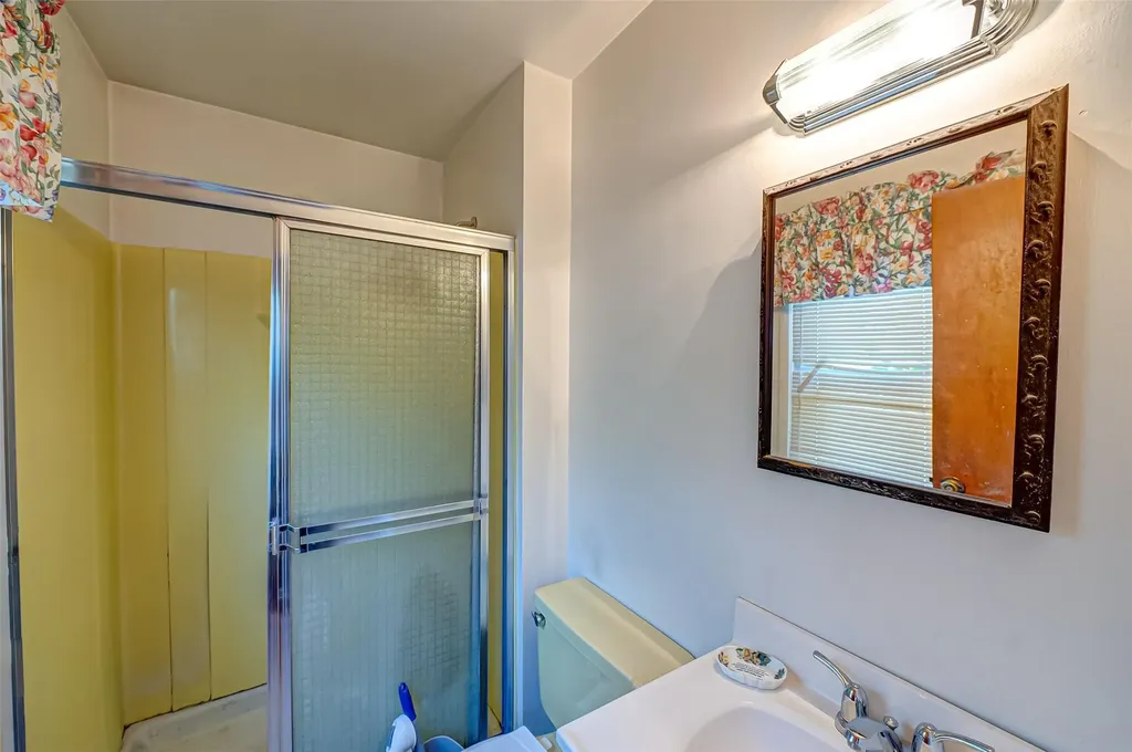 8 Dorchester Drive Coram NY 11727