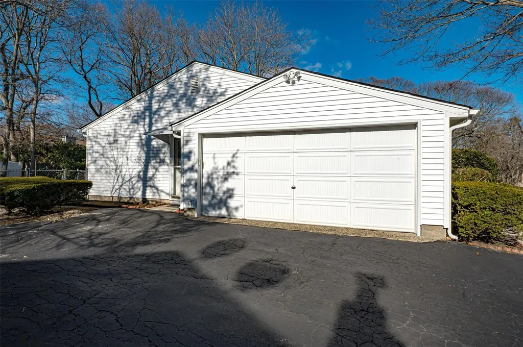 8 Dorchester Drive Coram NY 11727