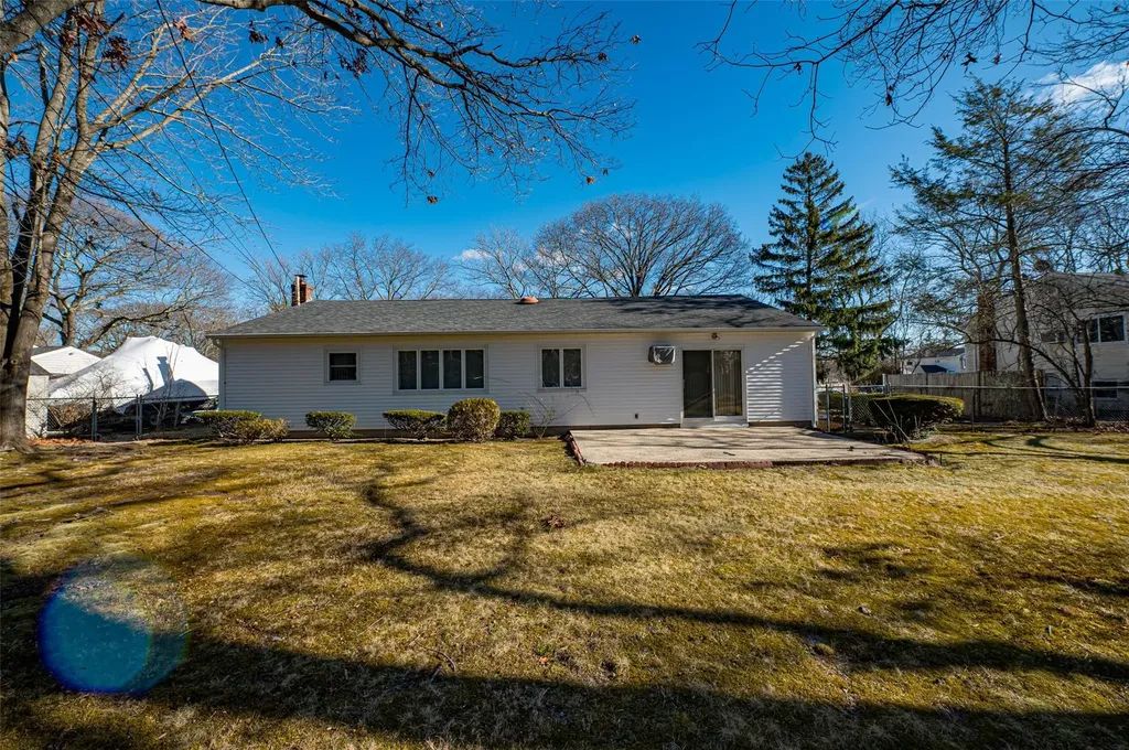 8 Dorchester Drive Coram NY 11727