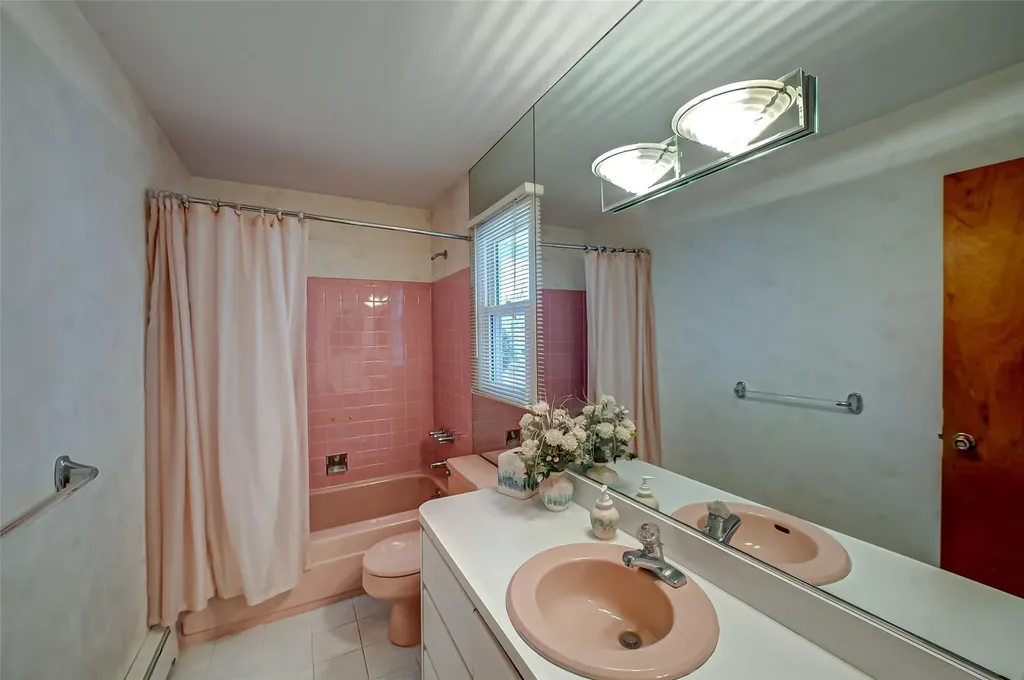 8 Dorchester Drive Coram NY 11727