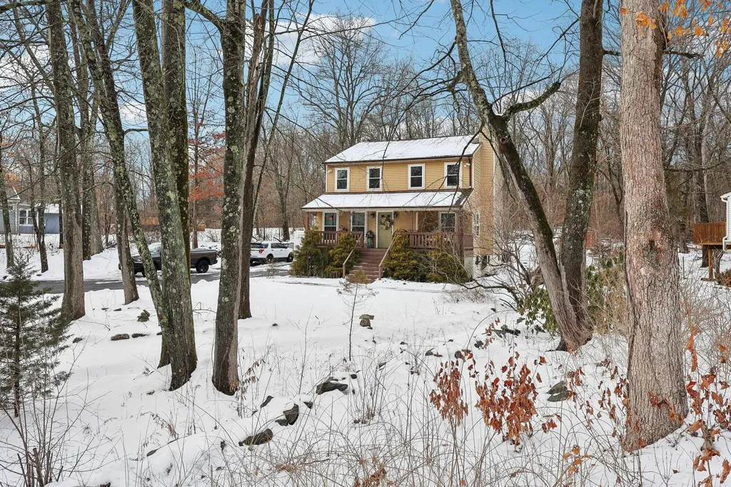 9 Sarvis Lane Newburgh NY 12550