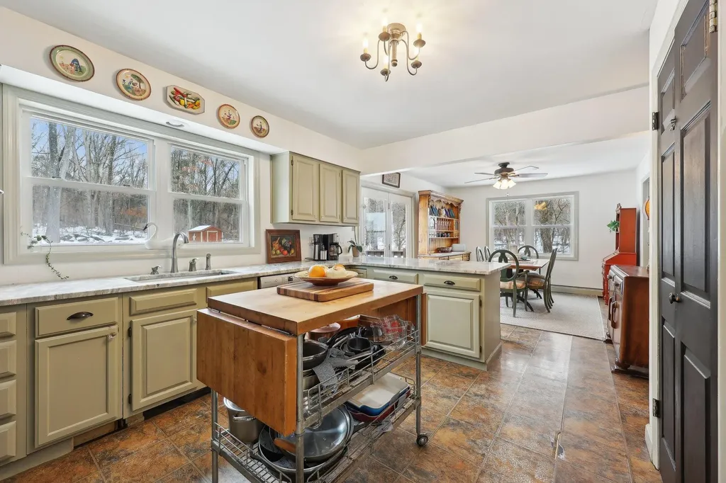 9 Sarvis Lane Newburgh NY 12550