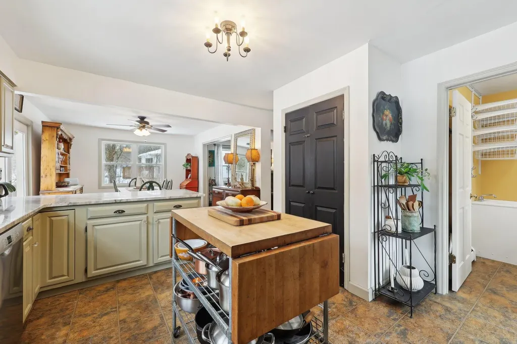 9 Sarvis Lane Newburgh NY 12550